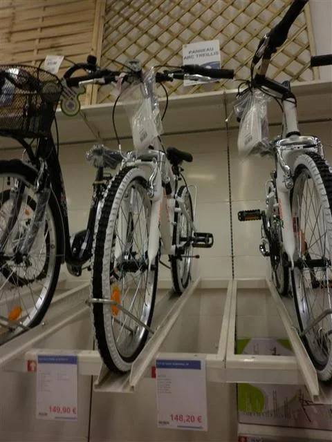 Bici da montagna «Runner - VTT 24¨ tout suspendu garçon ( full suspension boys)» — foto 1 dell'alert A12/1777/14