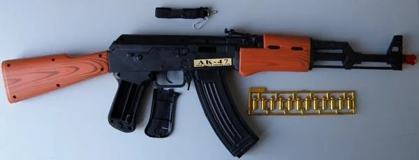 Pistola giocattolo «S.W.A.T AUTO ELECTRIC GUN» — foto 3 dell'alert A12/0465/17