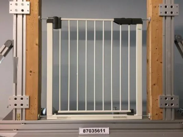 Cancello di sicurezza per bambini «Safety gate Easylock Light, Art.Nr. 4765» — foto 4 dell'alert A12/01684/20