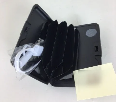 Titolare della carta di sicurezza «Säkerhetskorthållare med laddare» — foto 2 dell'alert A12/01547/21