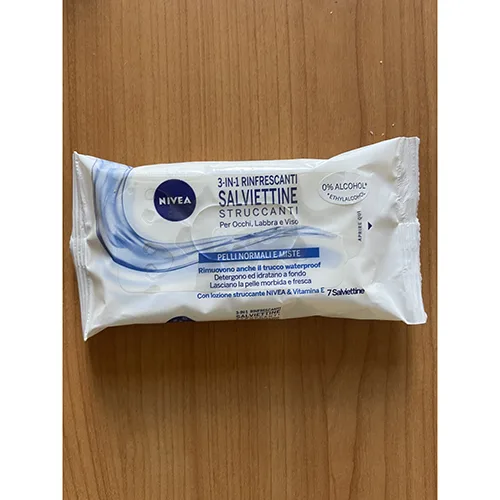 Salviette struccanti «Salviettine struccanti per occhi labbra e viso» (Nivea)