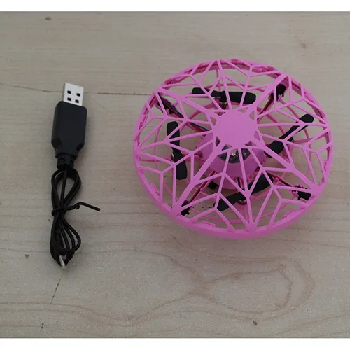 Giocattolo drone «Saucer interactive aircraft» (LEAN Toys)