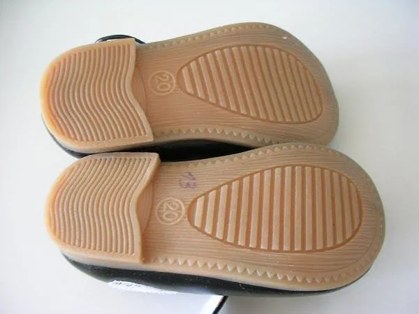 Scarpe da bambino — foto 3 dell'alert A12/1760/17