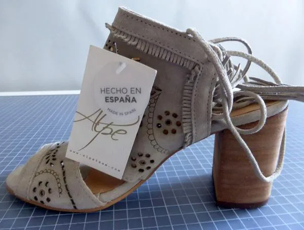 Scarpe da donna — foto 1 dell'alert A12/1307/19