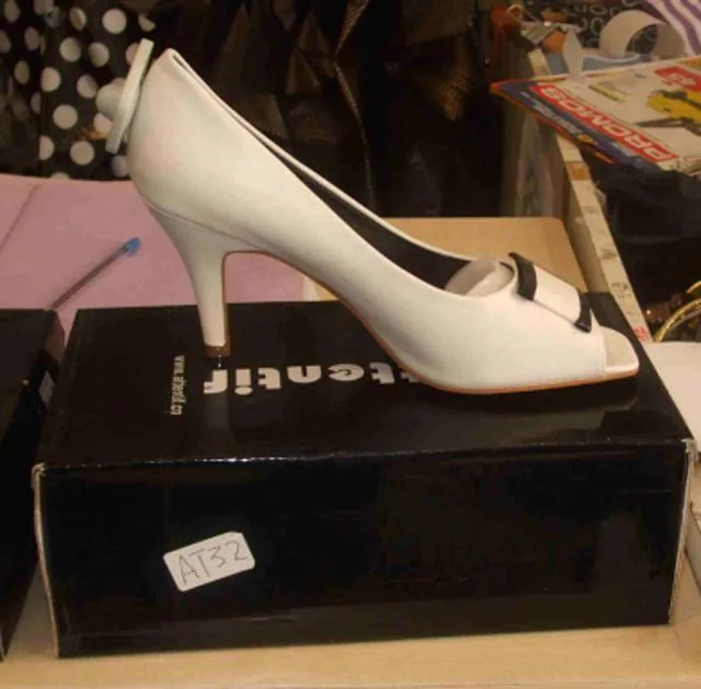 Scarpe da donna — foto 1 dell'alert 0305/10