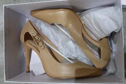 Scarpe da ginnastica «Scarpe da donna» — foto 3 dell'alert A12/00753/23