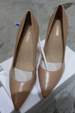 Scarpe da ginnastica «Scarpe da donna» — foto 2 dell'alert A12/01284/23