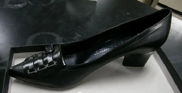 Scarpe da donna – Mocasin antifaz hebilla — foto 2 dell'alert 0592/09