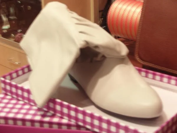 Scarpe da donna – Stivaletto medio-alto (lunghezza) (LOVE RED)