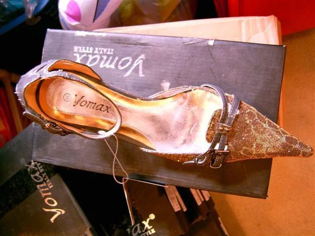 Scarpe da donna — foto 2 dell'alert 1198/09