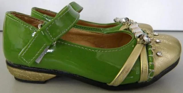 Scarpe da ragazza (Mou NtaiN)