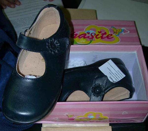 Scarpe da ragazza (PASITE)