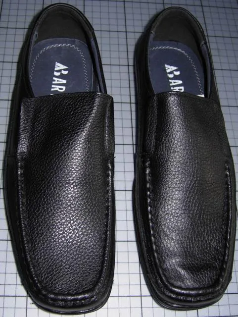 Scarpe da uomo & #13; & #13; — foto 1 dell'alert 0419/11