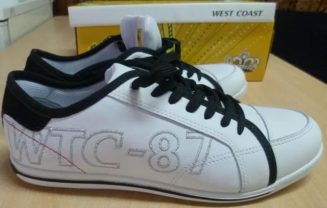 Scarpe da uomo & #13; & #13; — foto 1 dell'alert 0621/11
