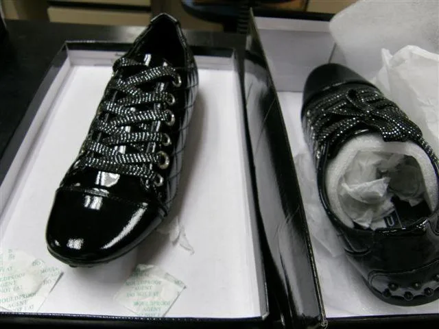 Scarpe per ragazze – Sport scarpe in pelle verniciata (Roberto Botella)