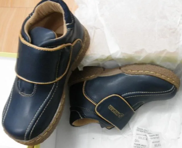 Scarpe per ragazzi & #13; & #13; — foto 2 dell'alert 0457/11
