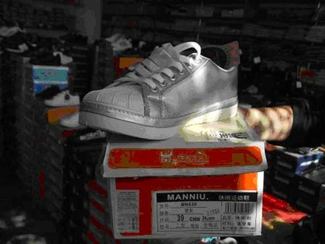 Scarpe sportive — foto 2 dell'alert 0062/10