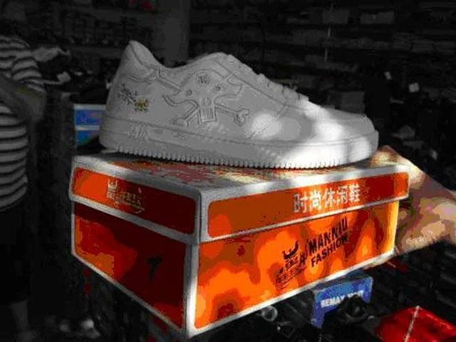 Scarpe sportive — foto 5 dell'alert 0062/10