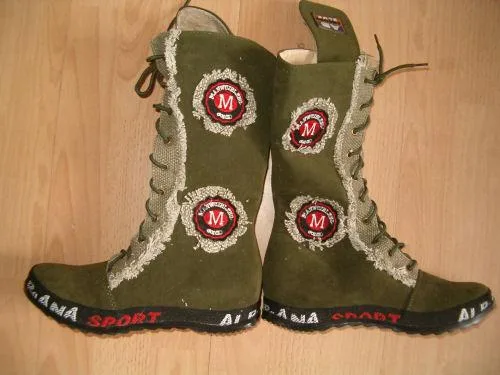 Scarpe – Stivali da donna — foto 1 dell'alert 0482/07