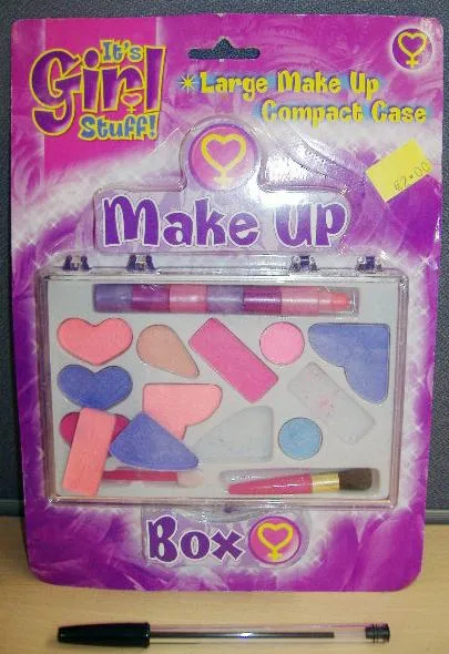 Scatola di trucco della ragazza — foto 2 dell'alert 0095/09
