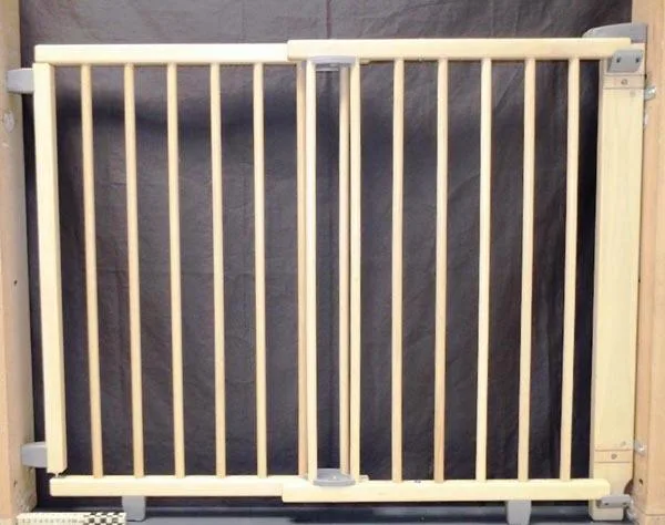 Cancello di sicurezza per bambini «Schwenk-Türschutzgitter (Swinging safety gate for doors)» — foto 3 dell'alert A12/1662/16