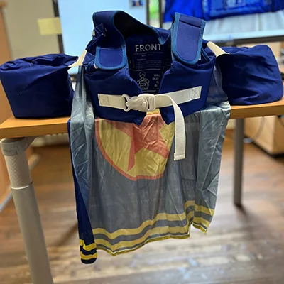 Gilet da bagno «Schwimmweste Kinder mit Umhang und Verstellbaren Schultergurten» (Abuytwo)