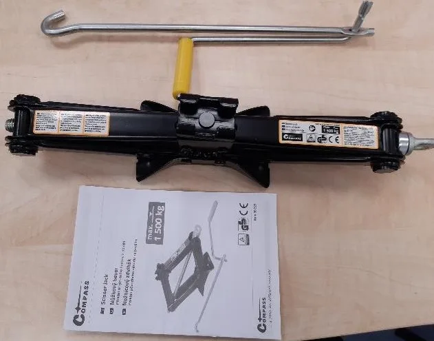 Jack a forbice «SCISSOR JACK» — foto 1 dell'alert A11/00119/21