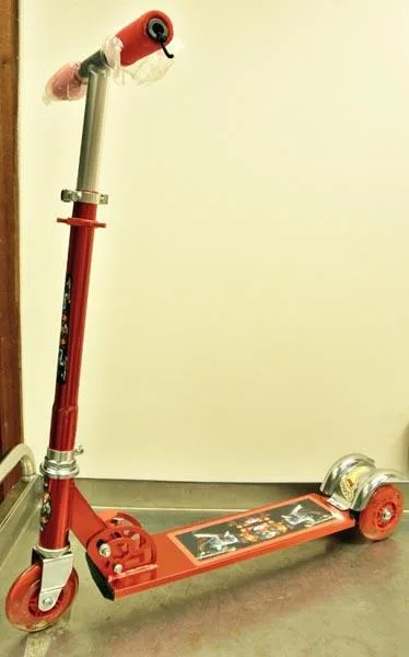 Scooter giocattolo «Scooter - 3 wheels» — foto 3 dell'alert A12/1142/15