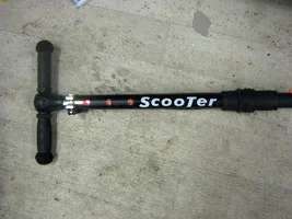 Scooter giocattolo «Scooter» — foto 4 dell'alert A12/00205/20