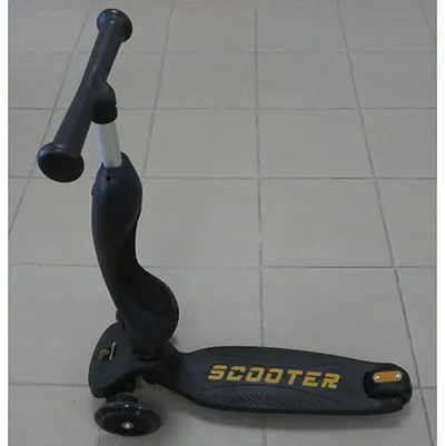 Scooter giocattolo «SCOOTER» — foto 5 dell'alert A12/00961/24