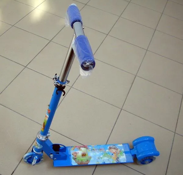 Scooter giocattolo «SCOOTER» (Unknown)