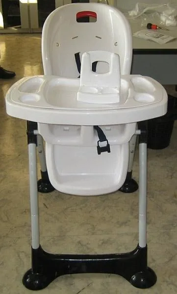 Seggiolone alto (Deluxe Healthy Care High Chair)