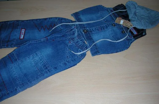 Set di abbigliamento in denim per bambini — foto 2 dell'alert 1628/09