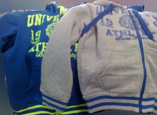 Set di abbigliamento per bambini (Arino)