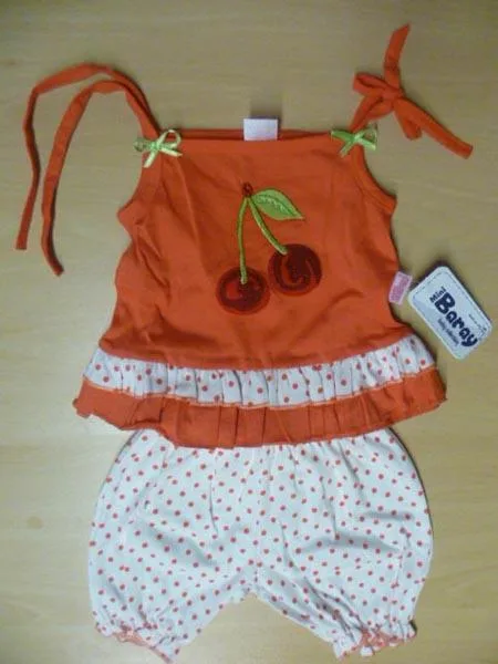 Set di abbigliamento per bambini (Baray)