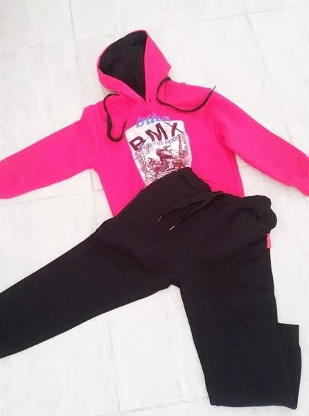 Set di abbigliamento per bambini — foto 2 dell'alert A12/1625/15
