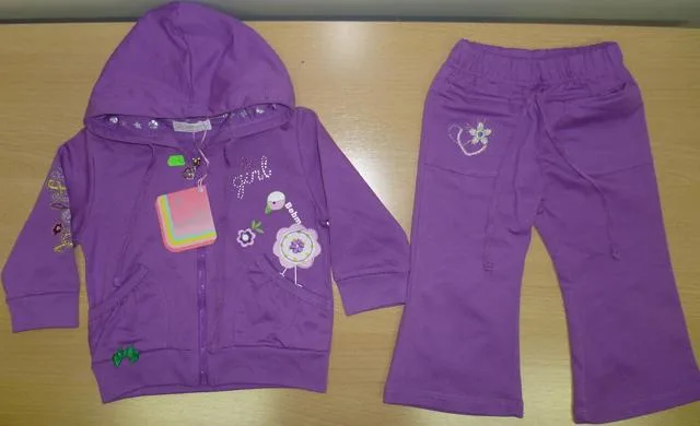 Set di abbigliamento per bambini (Happy Tree)