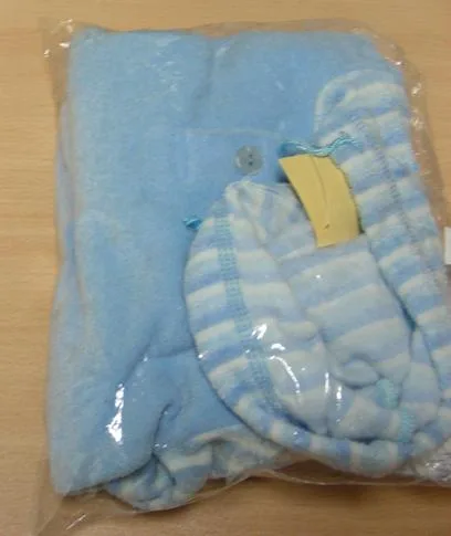 Set di abbigliamento per bambini – pantaloni e top (Chernomorka)