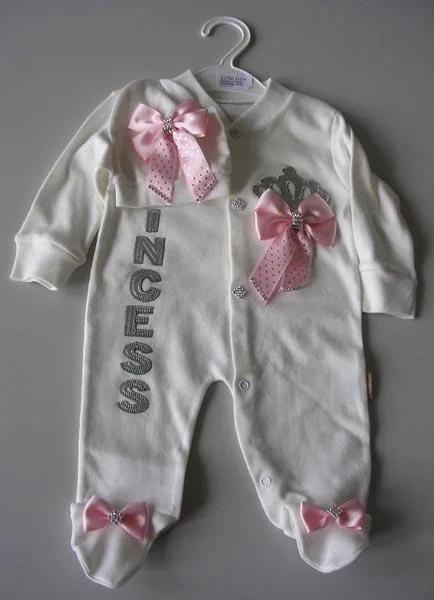 Set di abbigliamento per bambini (Rasiya)