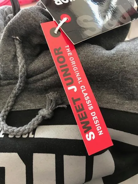 Set di abbigliamento per ragazzi — foto 2 dell'alert A12/1892/18