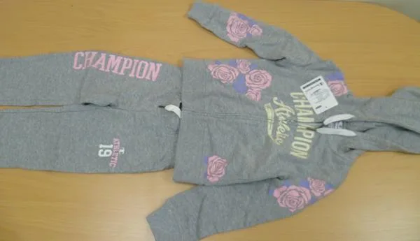 Set di abbigliamento sportivo per bambini — foto 3 dell'alert A12/1924/18