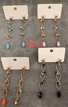 Set di bracciali e orecchini — foto 1 dell'alert A12/00305/23