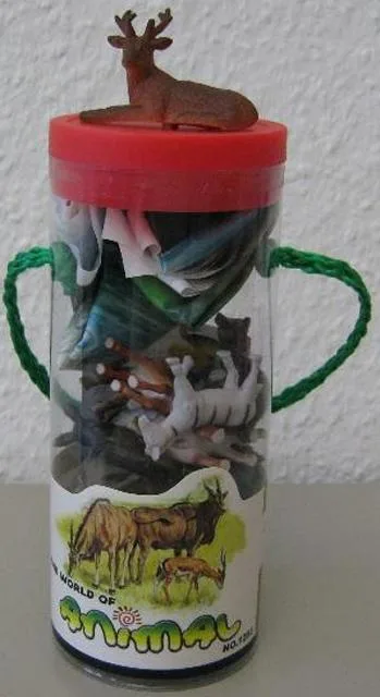 Set di giocattoli con animali di plastica – Il mondo degli animali (Dausini)
