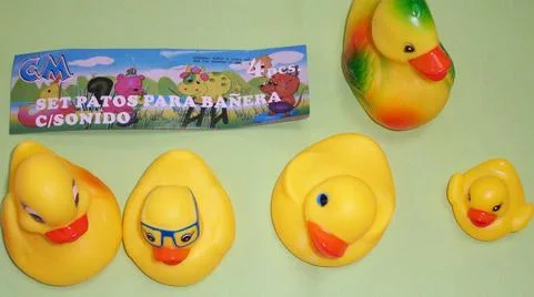 Set di giocattoli spremevoli "patos para Banera c/sonido" (CM)