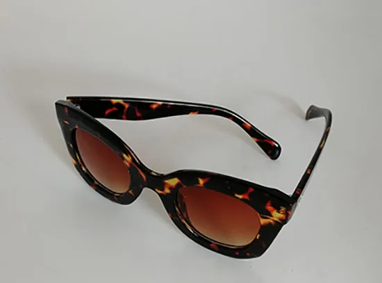 Occhiali da sole «Shady sunglasses multifärg» — foto 1 dell'alert A12/01631/21