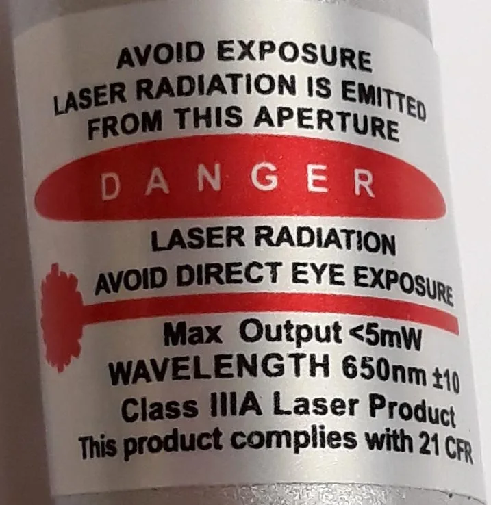 Puntatore laser con funzione di shock «Shock LASER flashlight; Vicces játék» — foto 2 dell'alert A12/00035/19