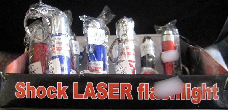 Puntatore laser con funzione di shock «Shock LASER flashlight; Vicces játék» — foto 3 dell'alert A12/00035/19
