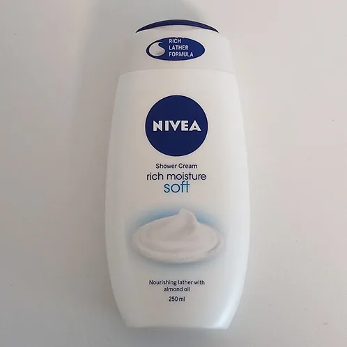 Crema doccia «Shower Cream Rich Moisture Soft» (Nivea)