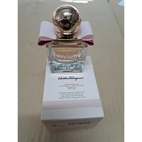 Profumo «Signorina» (Salvatore Ferragamo)