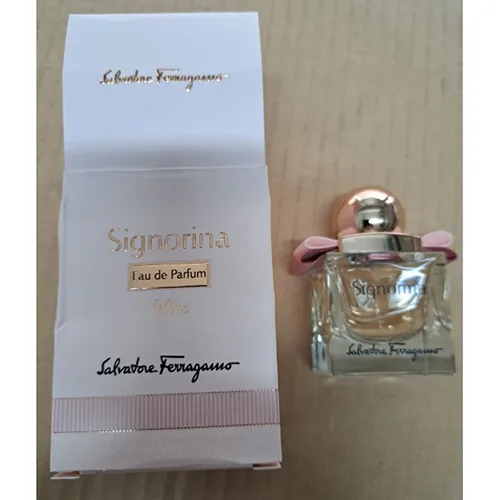 Profumo «Signorina» — foto 3 dell'alert A12/03380/24